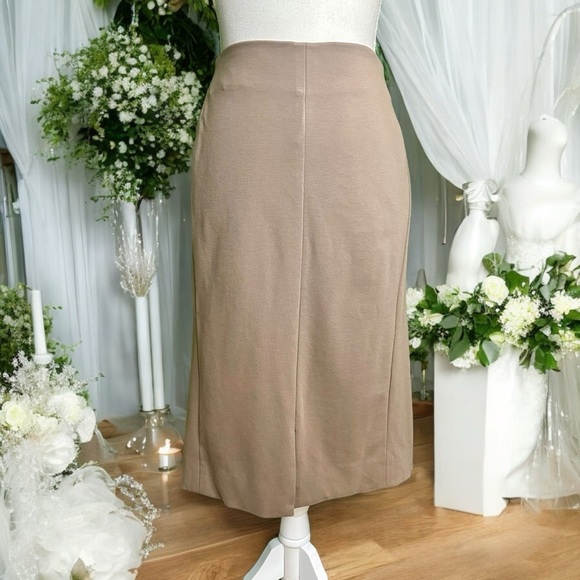MM Lafleur ‘The Greenpoint Skirt’ in “Russett” Taupe Size +1 = 1X - Picture 2 of 16